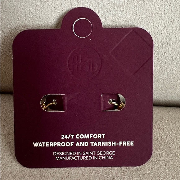 NEW Oh Clem Dotted Chunky Huggie Hoop Earrings in Gold For Sensitive Ears 👂 - Picture 3 of 7